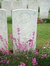 Etaples Military Cemetery - Kelland, S M